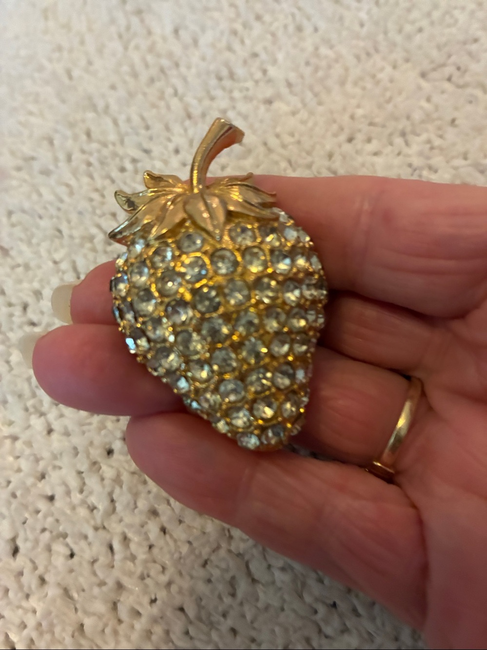 Vintage Estate Sale Gold tone Rhinestone Strawberry Brooch
